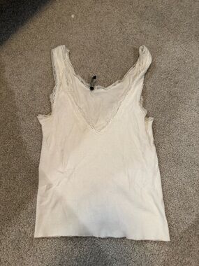 Brandy Melville White Lace-Trim Ribbed Tank